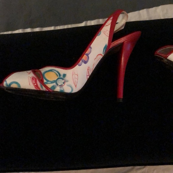 Stuart Weitzman stiletto pumps - Picture 3 of 6